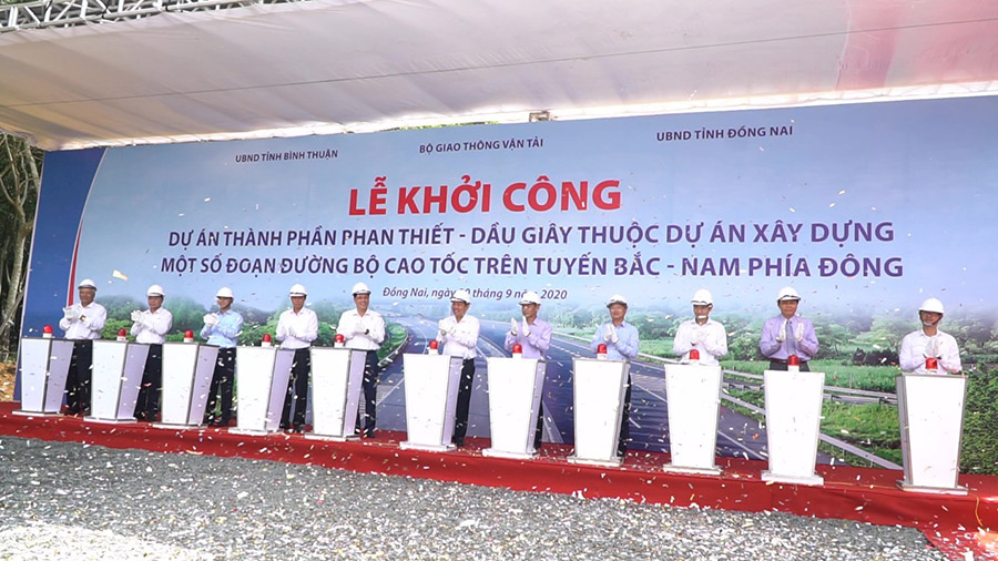 Cao tốc Phan Thiết - Dầu Giây chính thức được khởi công xây dựng nhằm kết nối TPHCM - Bình Thuận và sân bay Long Thành (Nguồn: Cafeland)